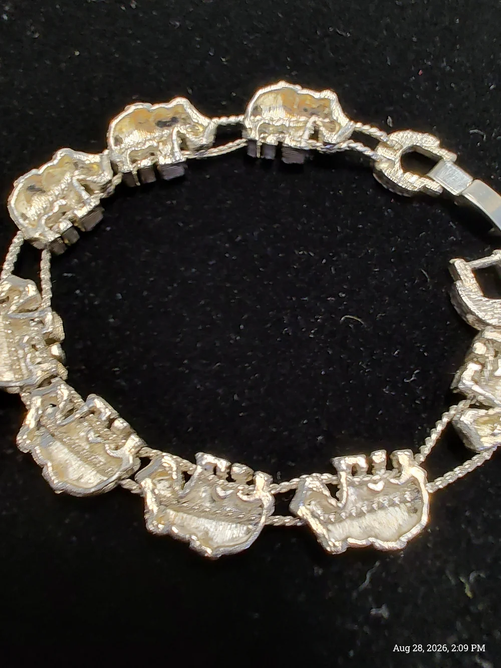 Vintage Silver Tone Elephant Sliding Charm Animal Bracelet Boho Casual 6.5 In